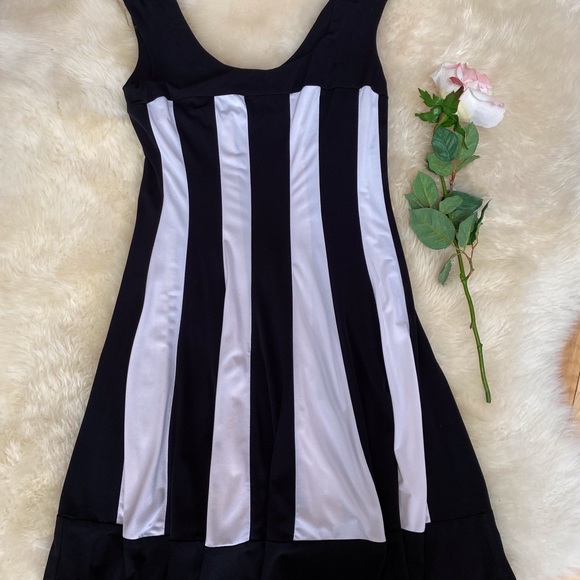 Connected Dresses & Skirts - Connected black and white dress, size 10